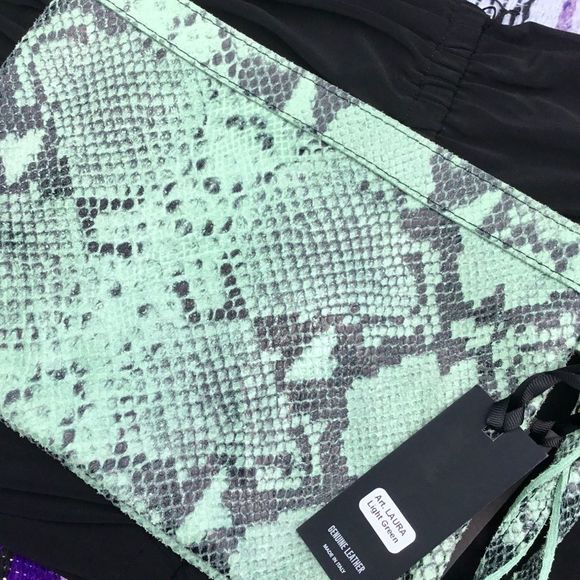 NWT $100 Laura Di Maggio | Leather Snake Print Clutch in Mint Green - Picture 5 of 8